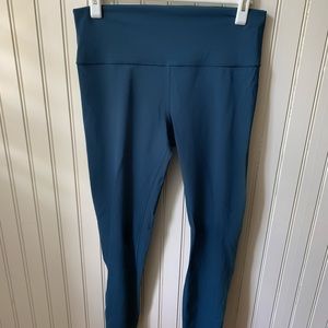Wunder Under High-Rise Tight 28" size 12